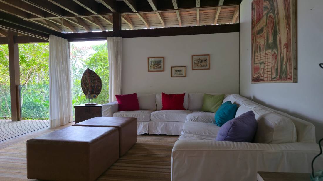 Casa à venda no Condomínio Iporanga Guarujá — Villa 404
