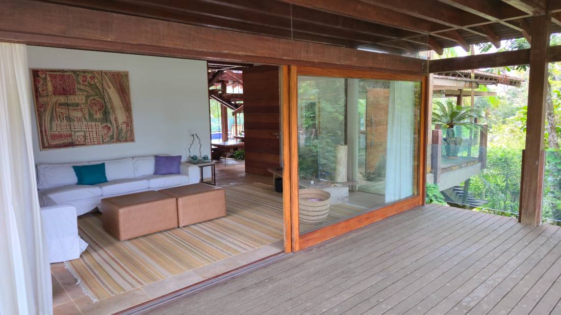 Casa à venda no Condomínio Iporanga Guarujá — Villa 404