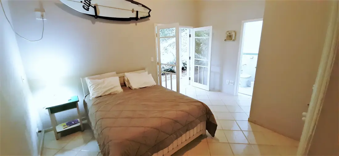 Casa à venda no Condomínio São Pedro Guarujá — Villa 156