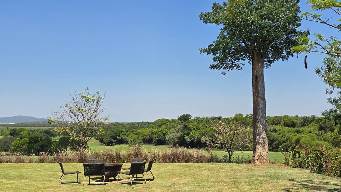 Casa à venda na Fazenda Boa Vista — Villa 628 | Projeto Marcio Kogan
