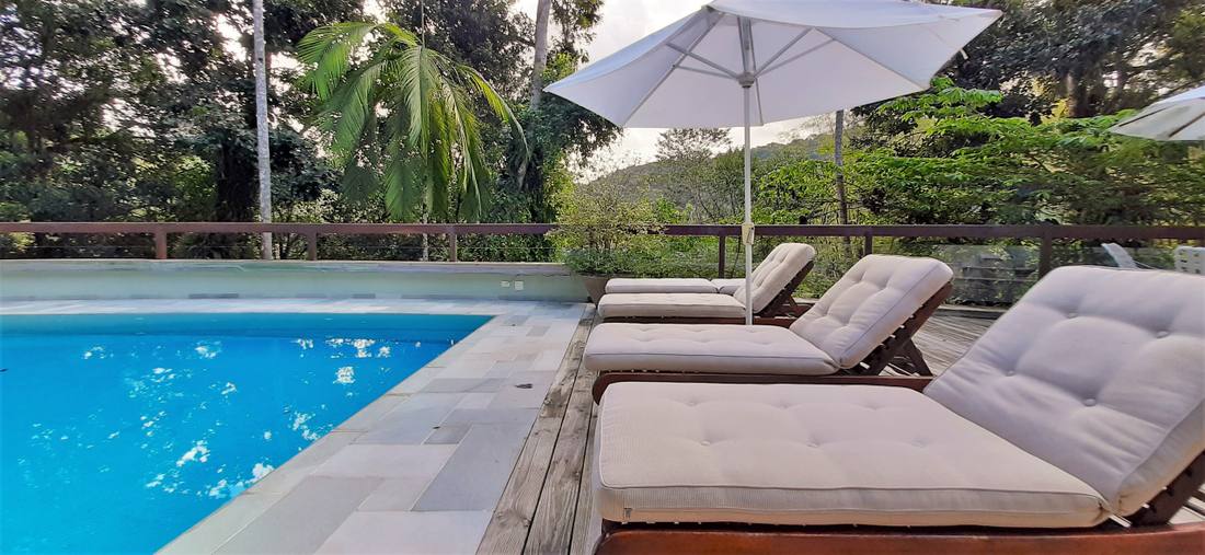Casa à venda no Condomínio Iporanga Guarujá — Villa 440