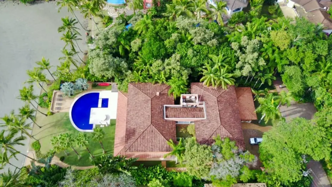 Casa no Condomínio Iporanga Guarujá — Villa 491