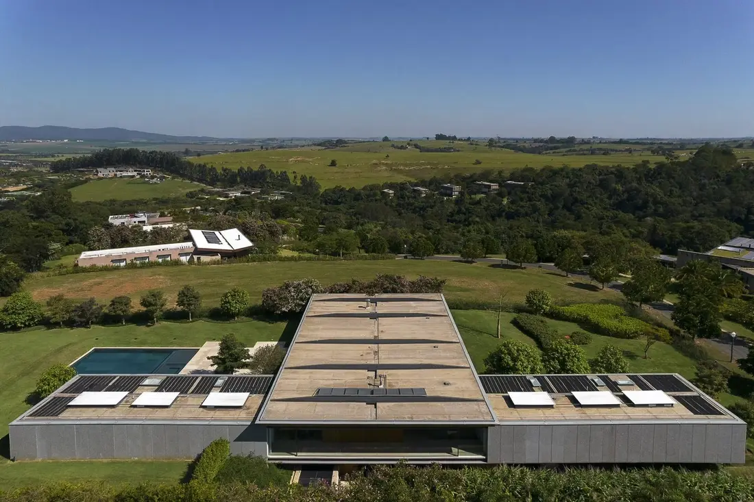 Casa à venda na Fazenda Boa Vista — Villa 613 | Projeto Jacobsen Arquitetura