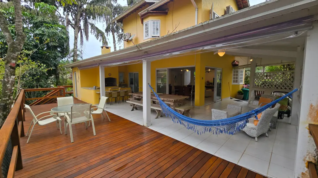 Casa à venda no Condomínio Iporanga Guarujá — Villa 413 | Jardins