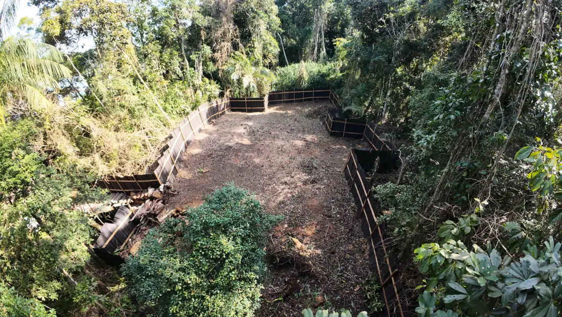Terreno à venda no Condomínio Iporanga Guarujá — Terreno 415