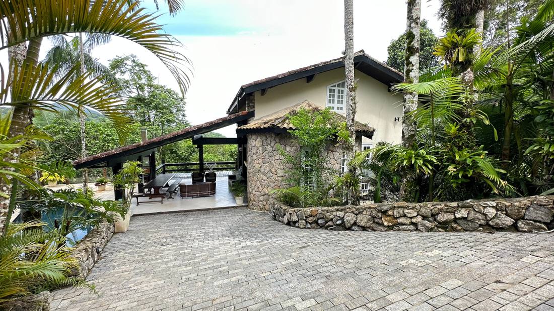 Casa à venda no Condomínio São Pedro Guarujá — Villa 141