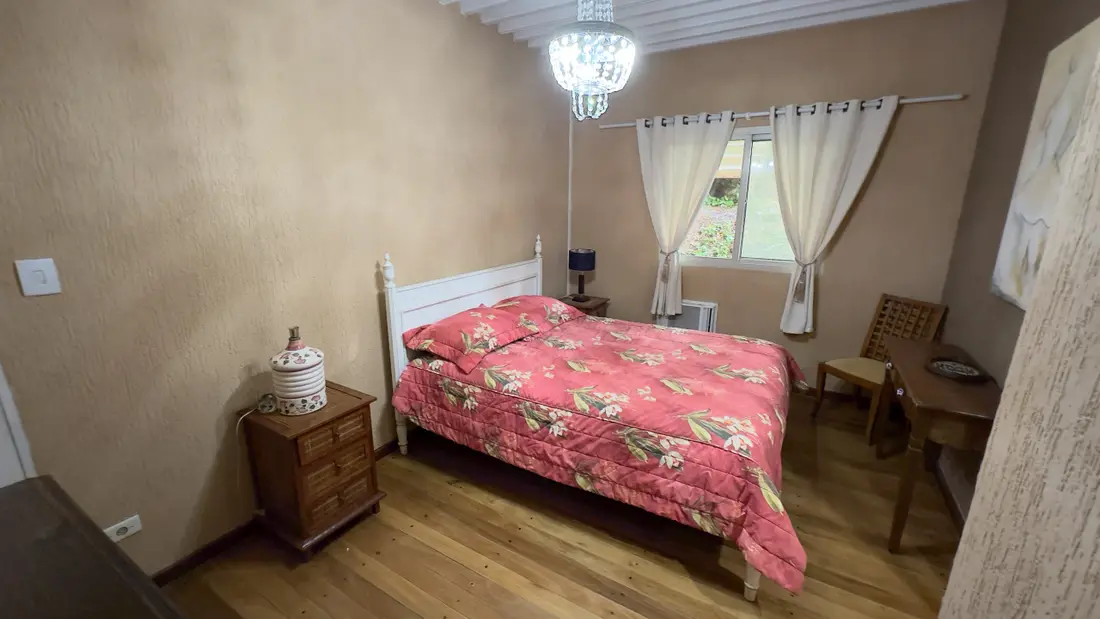 Casa à venda no Condomínio Iporanga Guarujá — Villa 438