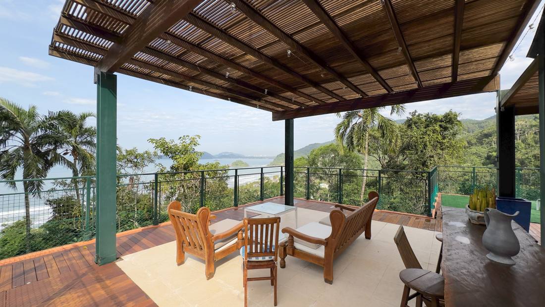 Casa à venda no Condomínio Iporanga Guarujá — Villa 438