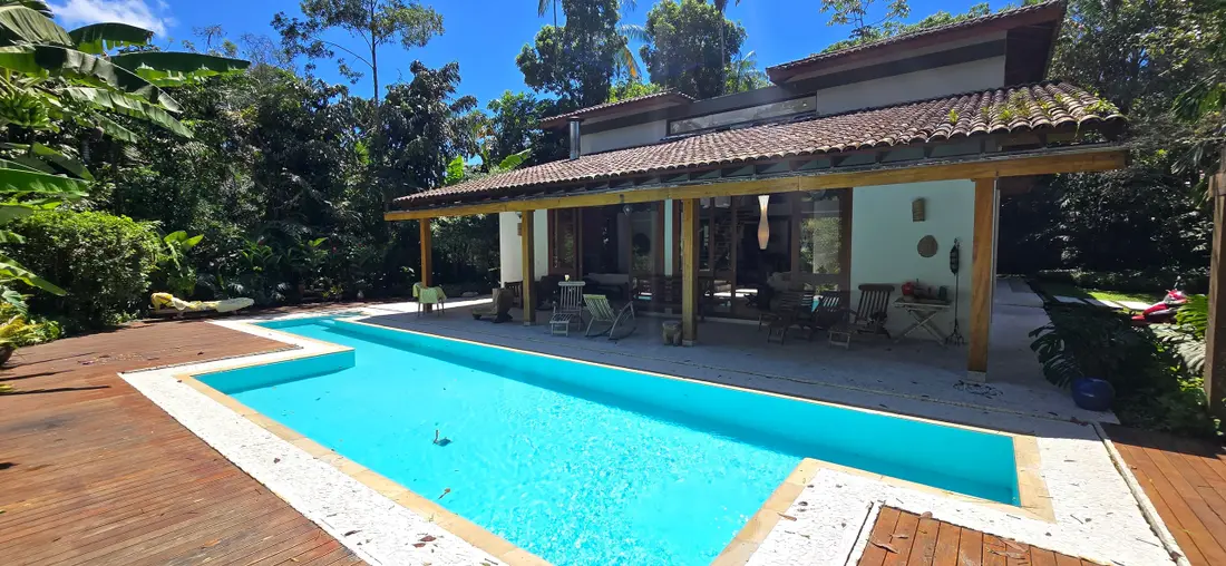 Casa à venda no Condomínio Iporanga Guarujá — Villa 408