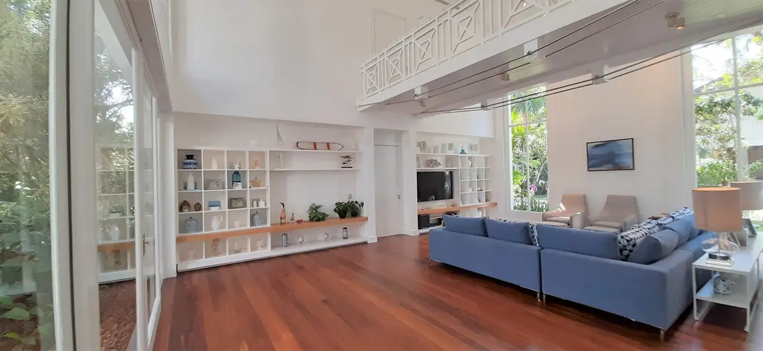 Casa Pé na Areia à venda no Condomínio Iporanga Guarujá — Villa 451