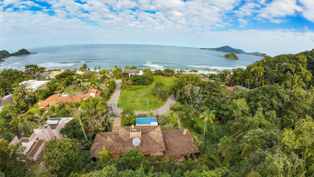 Casa à venda no Condomínio São Pedro Guarujá — Villa 133 | Projeto Marcos Acayba