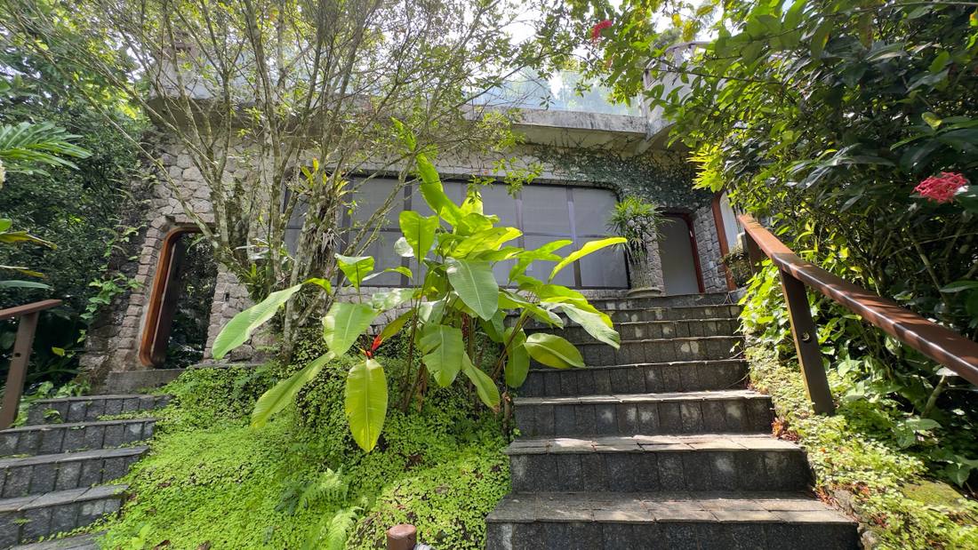 Casa à venda no Condomínio São Pedro Guarujá — Villa 144