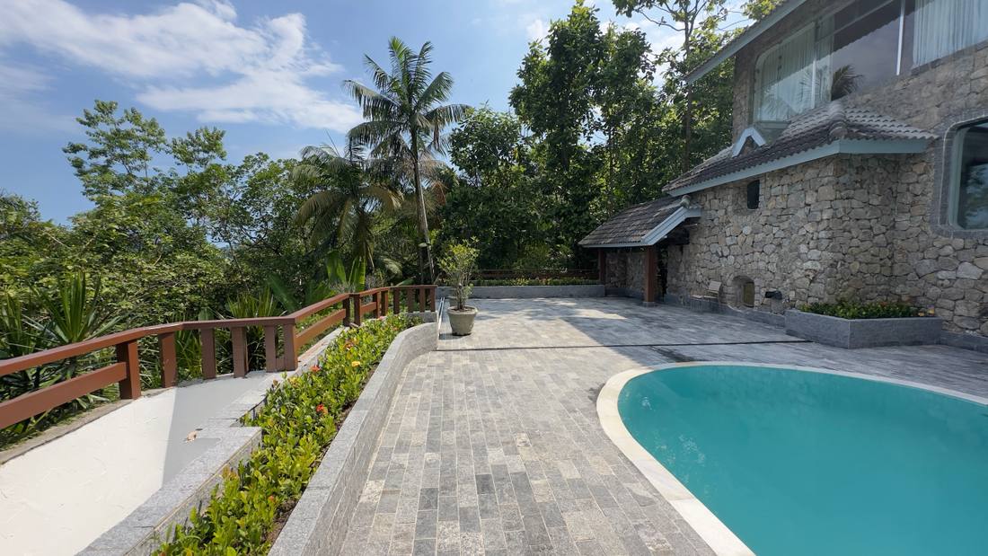 Casa à venda no Condomínio São Pedro Guarujá — Villa 144