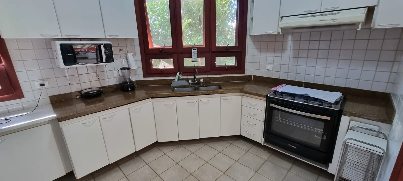 Área de serviço — Iporanga, Guarujá, à venda e para locação, Casa