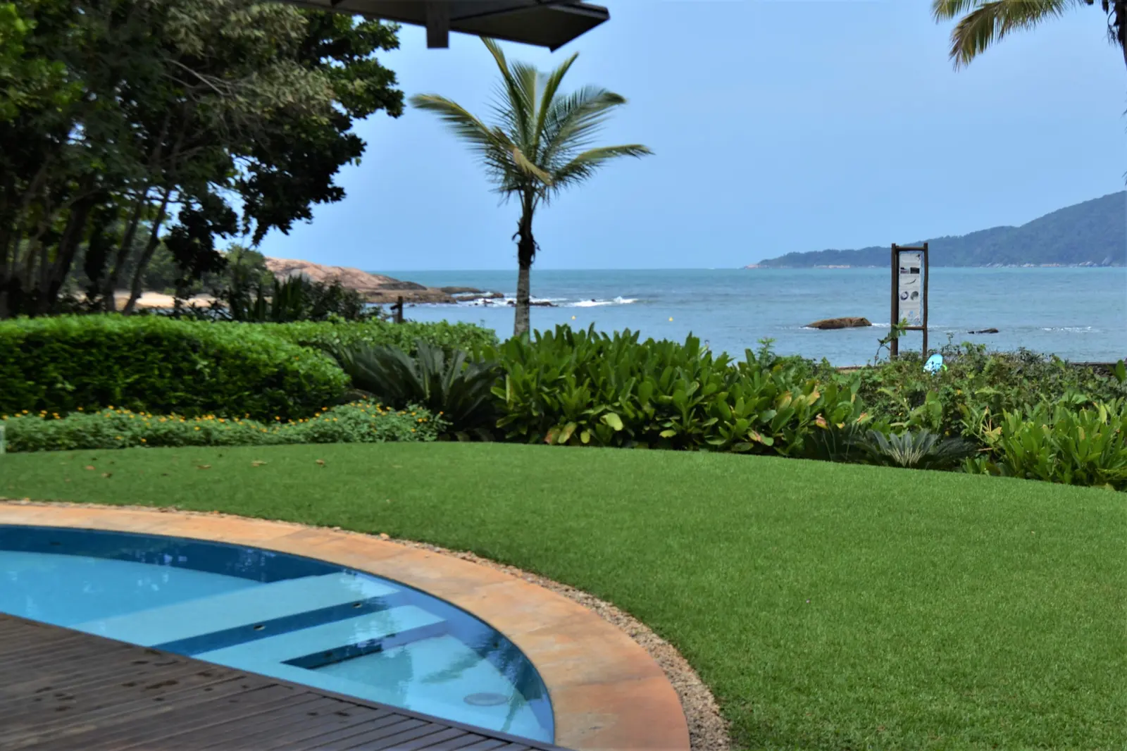 Área externa 15 — Iporanga, Guarujá, para temporada, Casa
