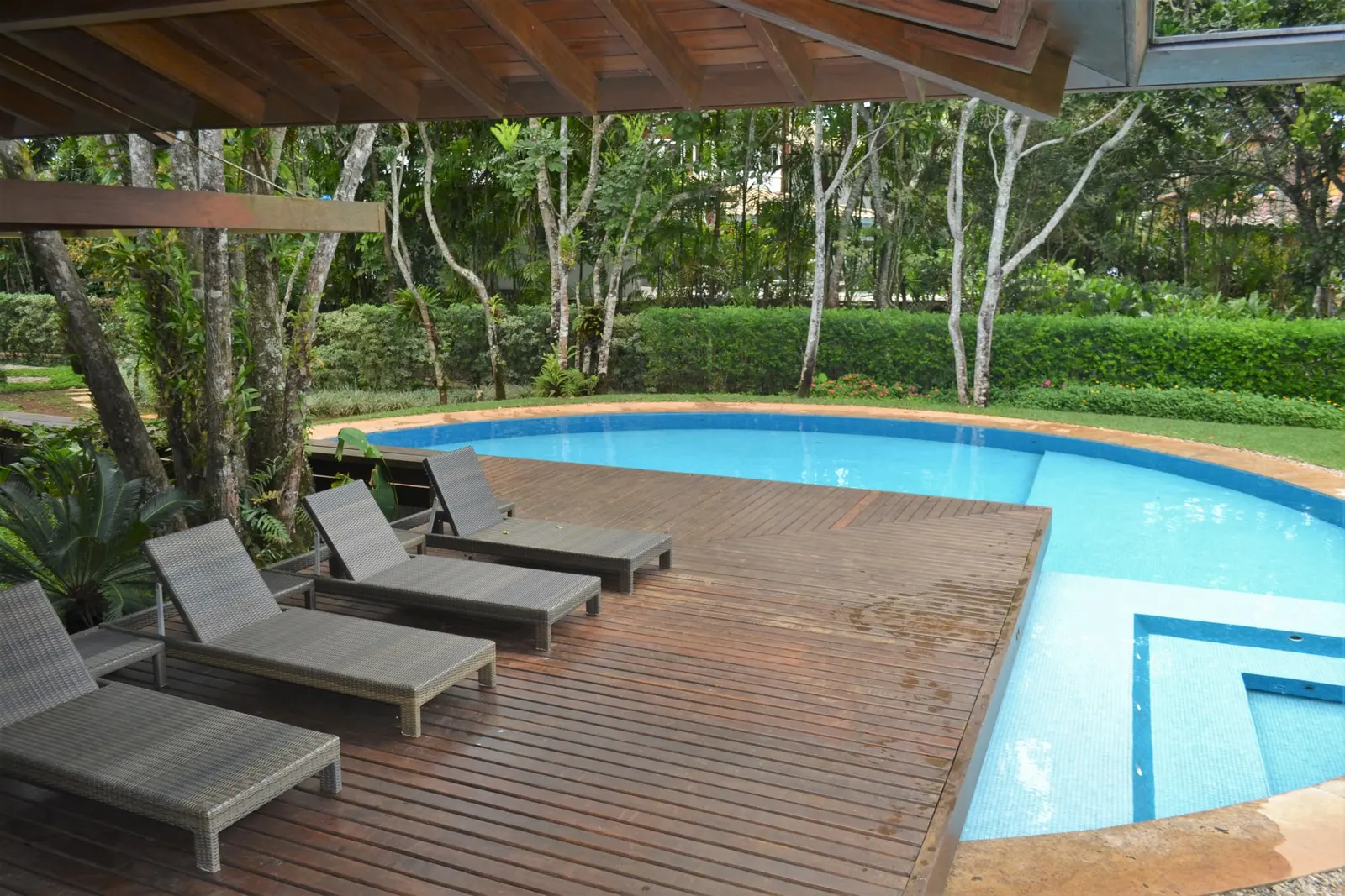 Área externa 9 — Iporanga, Guarujá, para temporada, Casa