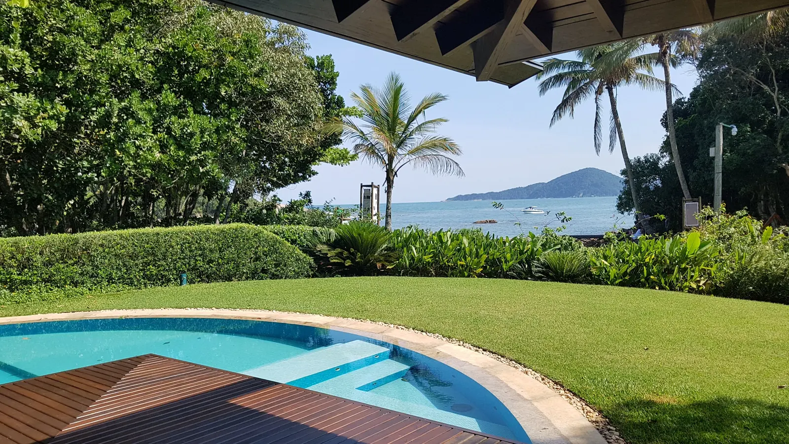 Área externa 18 — Iporanga, Guarujá, para temporada, Casa