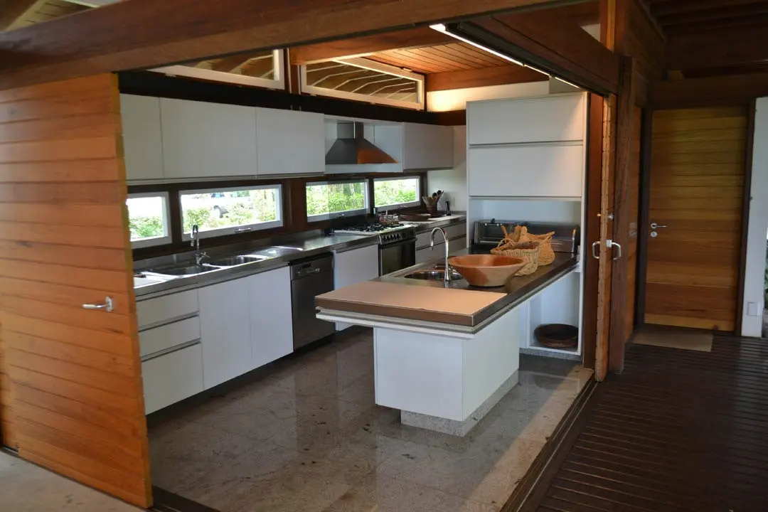 Área de serviço 2 — Iporanga, Guarujá, para temporada, Casa