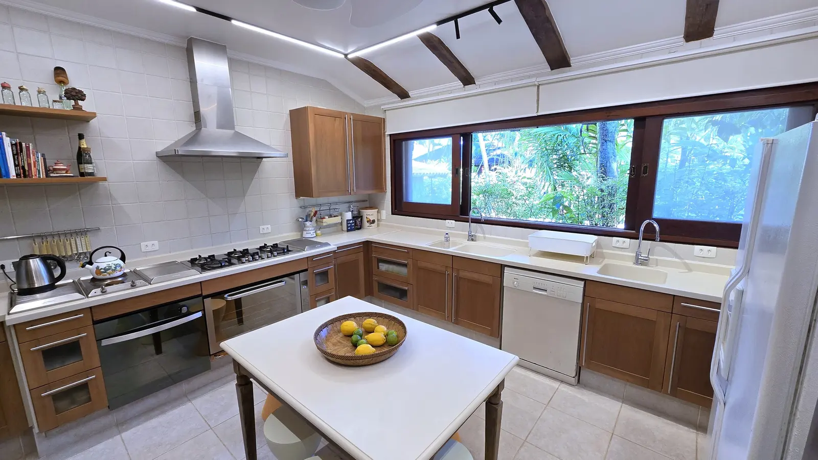 Ambiente interno 4 — Iporanga, Guarujá, para temporada, Casa