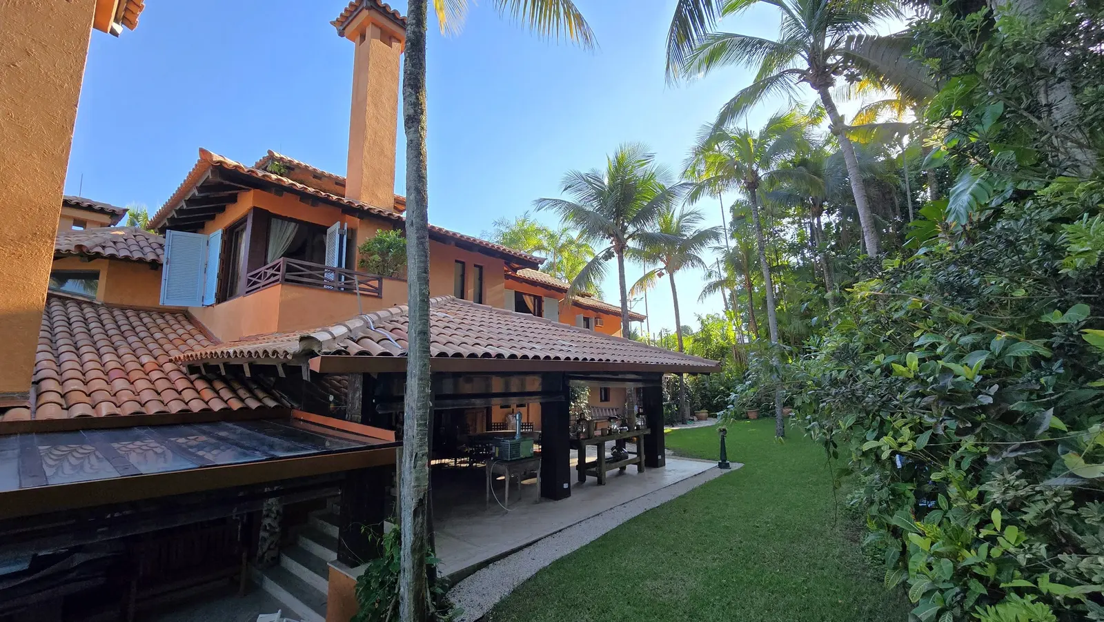 Área externa 20 — Iporanga, Guarujá, para temporada, Casa