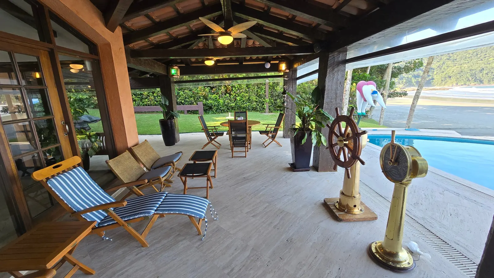 Área externa 25 — Iporanga, Guarujá, para temporada, Casa