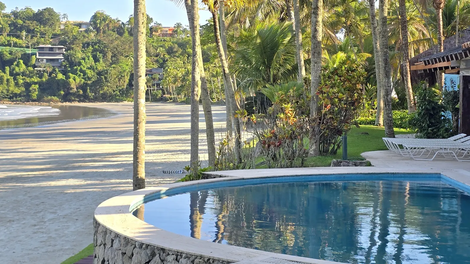 Área externa 17 — Iporanga, Guarujá, para temporada, Casa