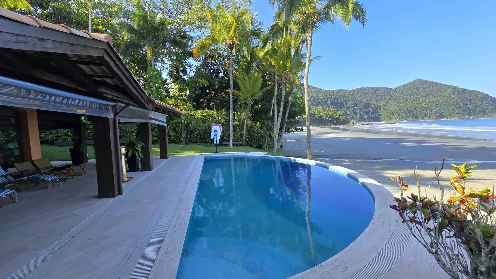 Área externa 27 — Iporanga, Guarujá, para temporada, Casa