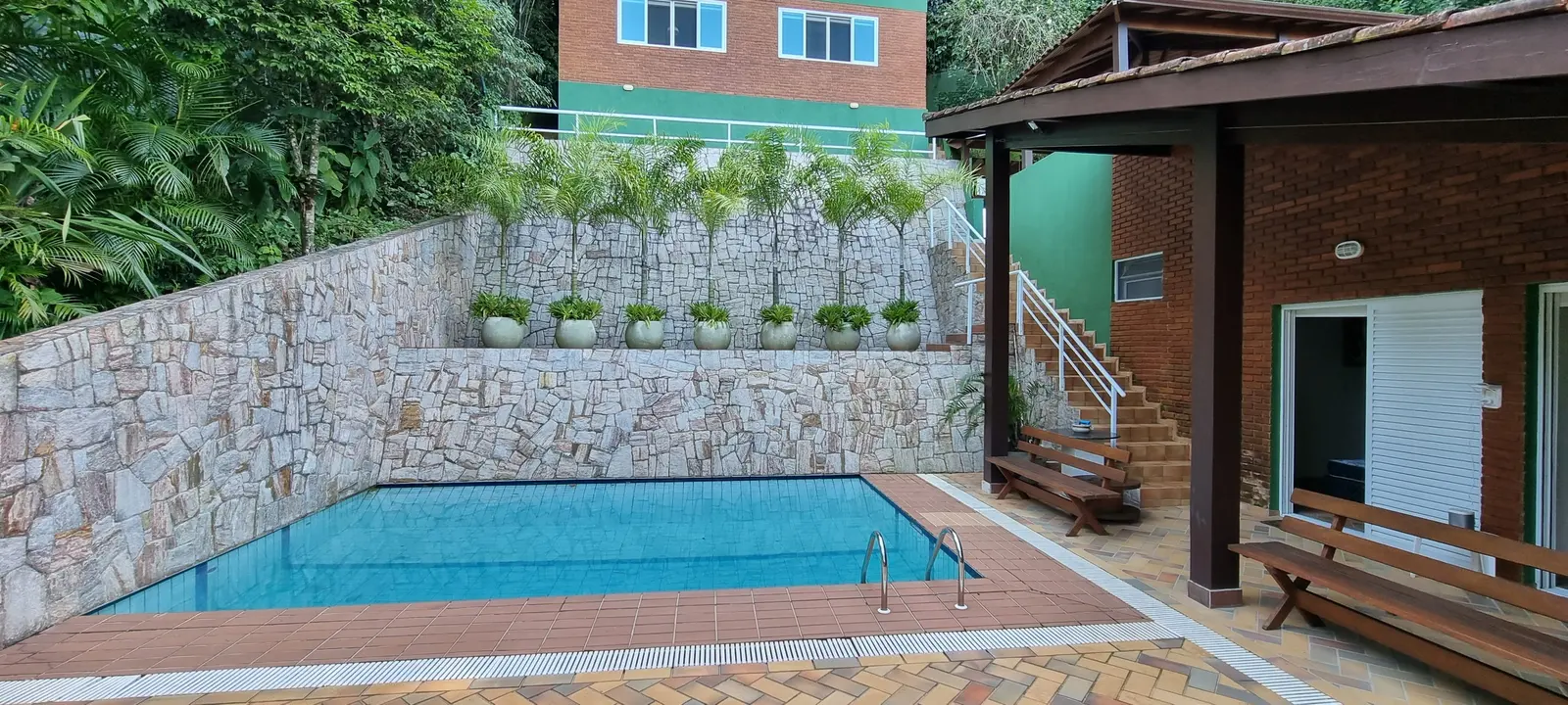 Área externa 16 — São Pedro, Guarujá, para temporada, Casa