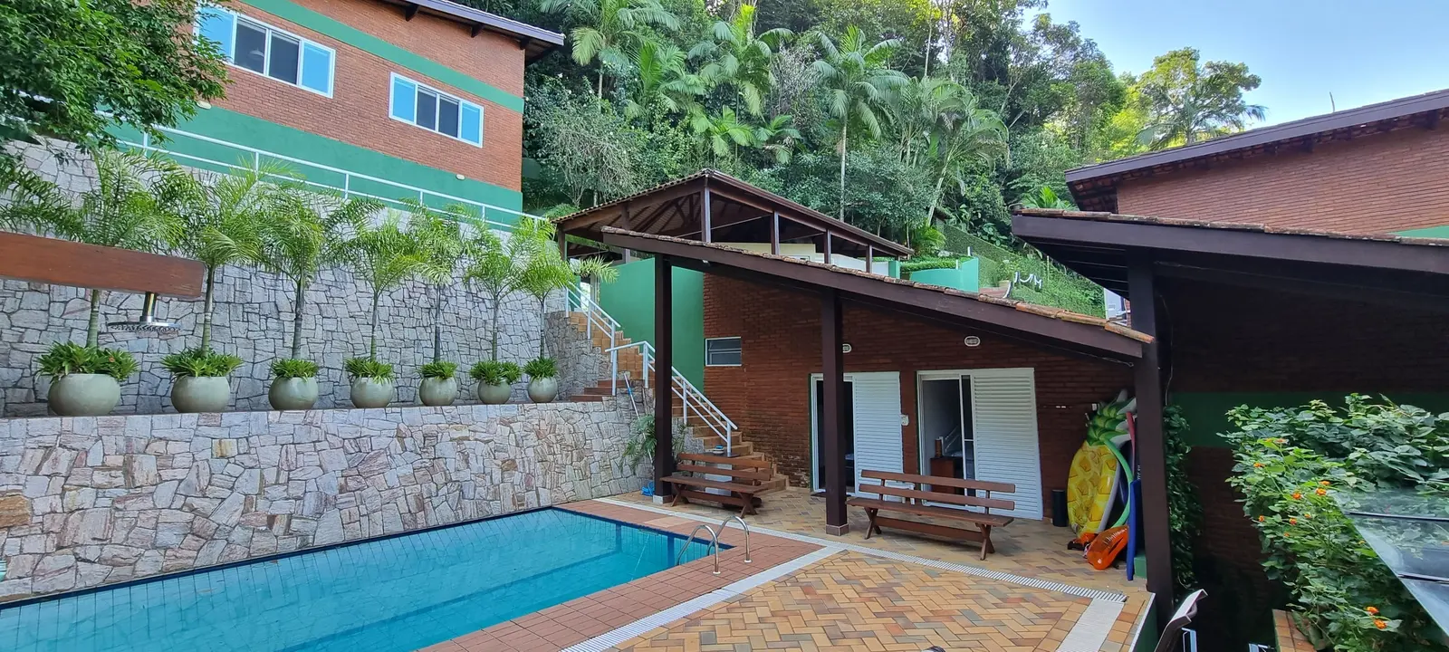 Área externa 14 — São Pedro, Guarujá, para temporada, Casa
