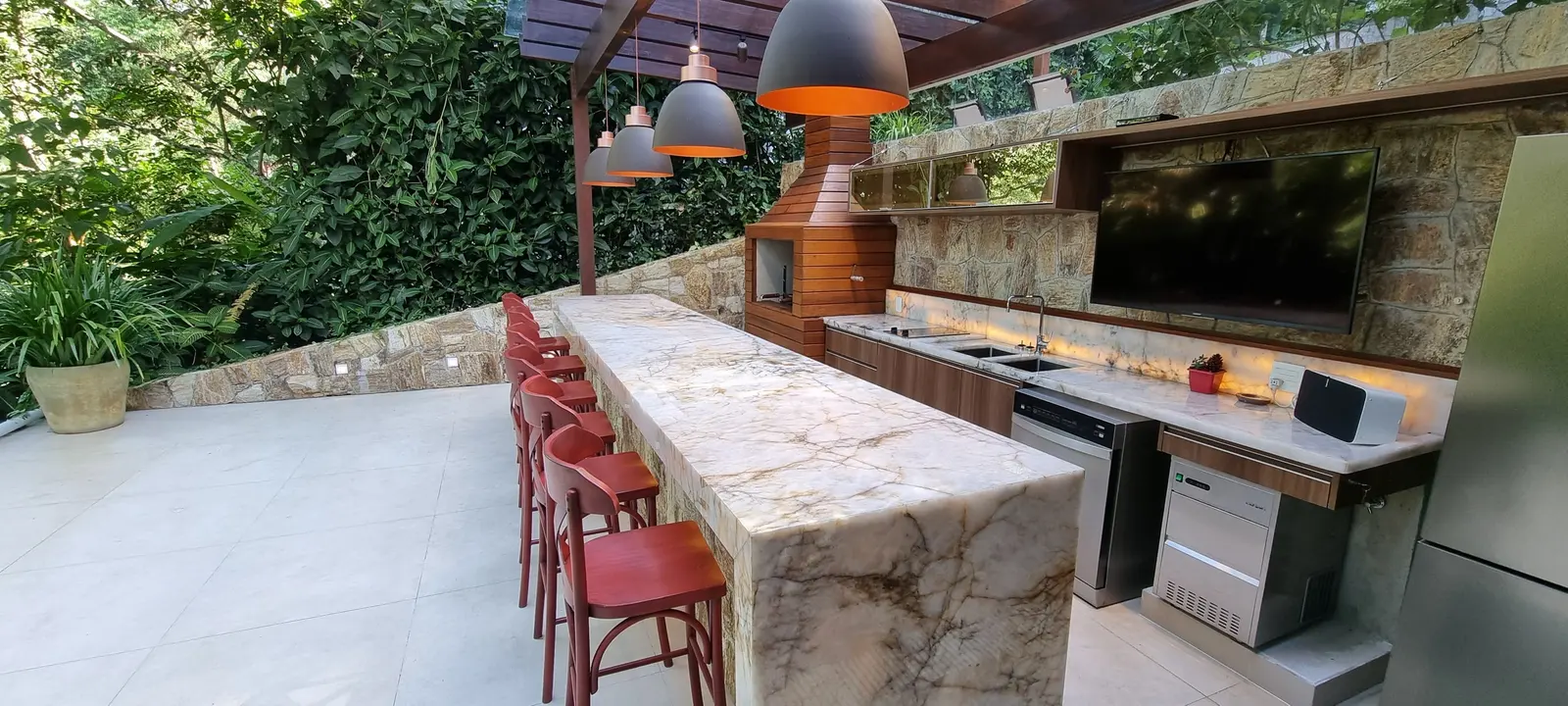 Área externa 8 — São Pedro, Guarujá, para temporada, Casa