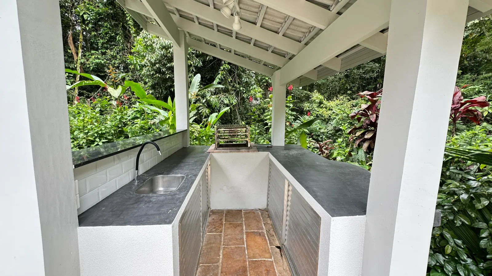 Área externa 8 — Iporanga, Guarujá, para temporada, Casa