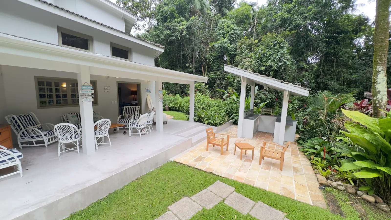 Área externa 9 — Iporanga, Guarujá, para temporada, Casa