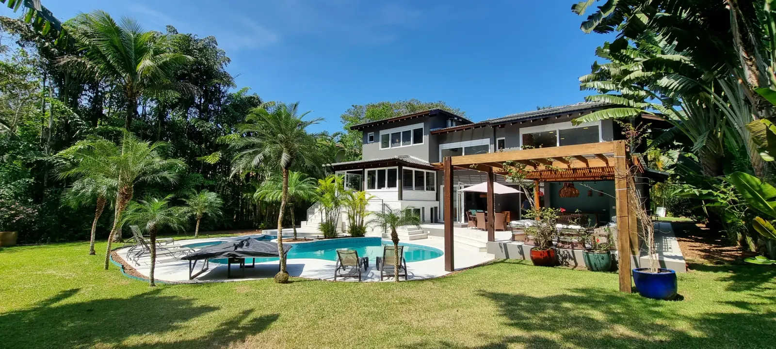 Área externa 20 — Iporanga, Guarujá, para temporada, Casa
