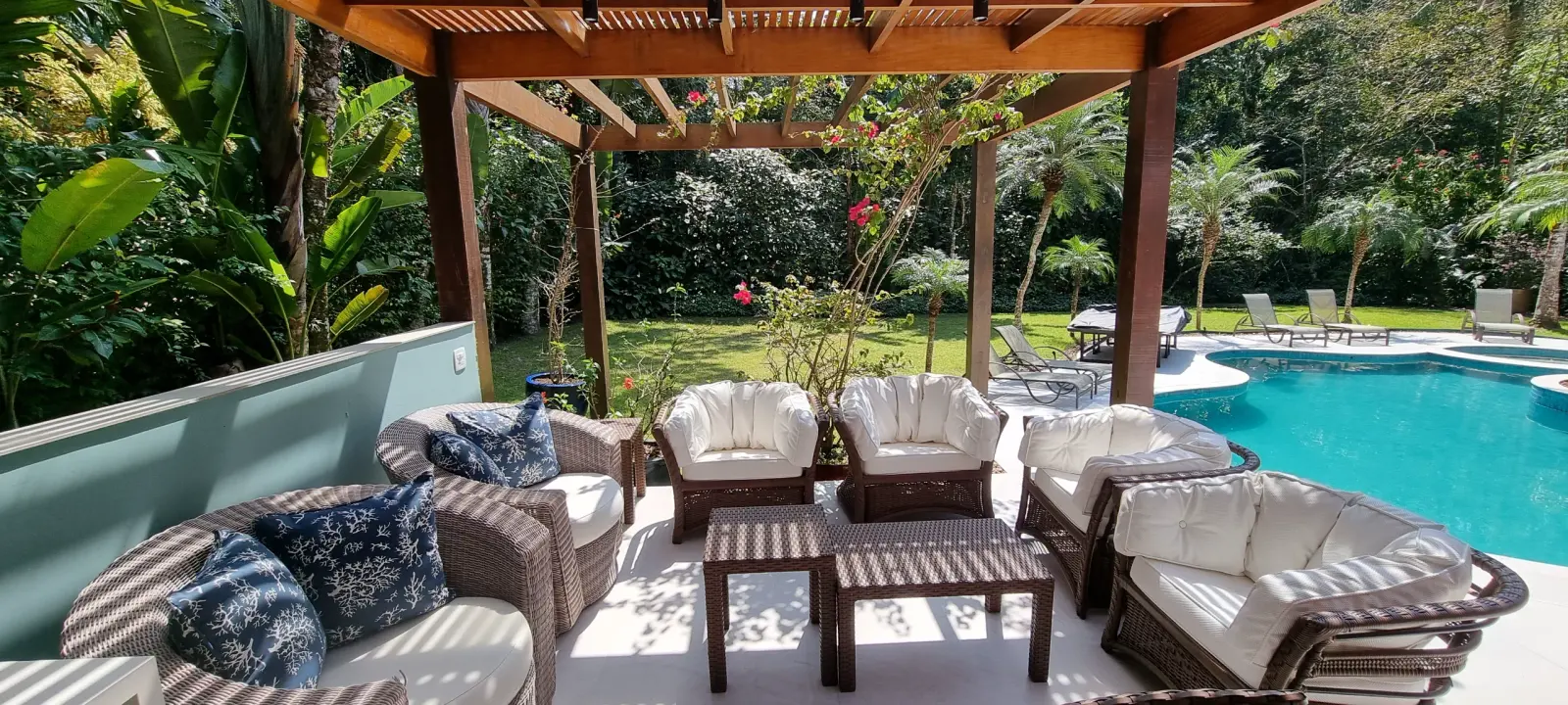 Área externa 14 — Iporanga, Guarujá, para temporada, Casa