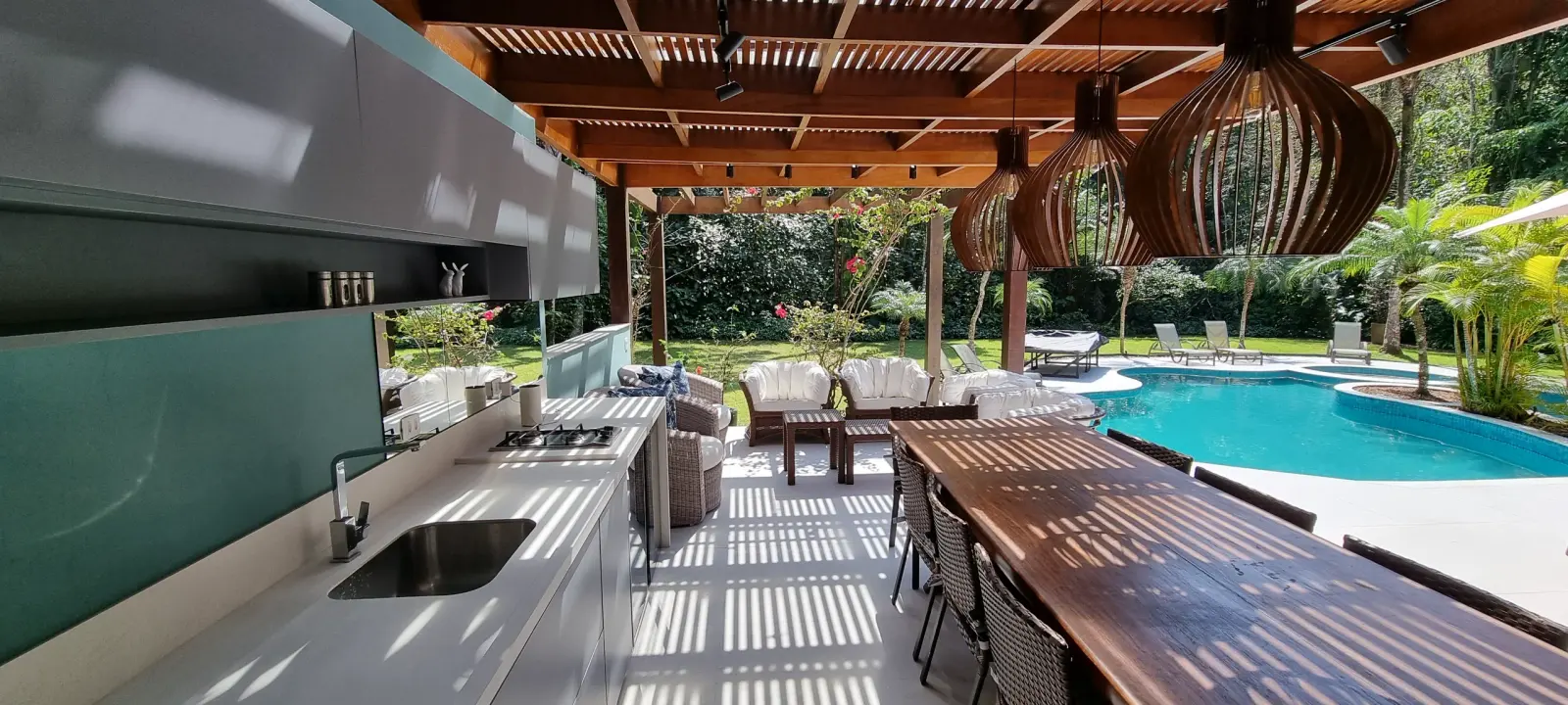 Área externa 13 — Iporanga, Guarujá, para temporada, Casa