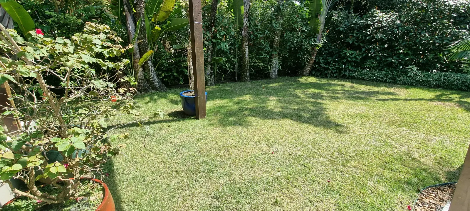 Área externa 18 — Iporanga, Guarujá, para temporada, Casa