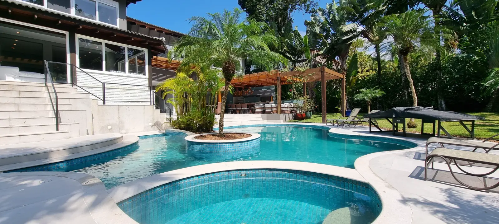 Área externa 2 — Iporanga, Guarujá, para temporada, Casa