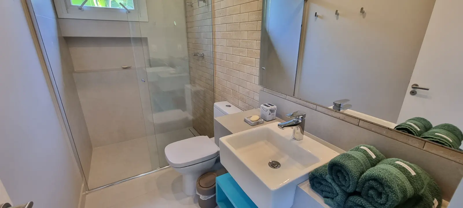 Suíte 1 — Iporanga, Guarujá, para temporada, Casa