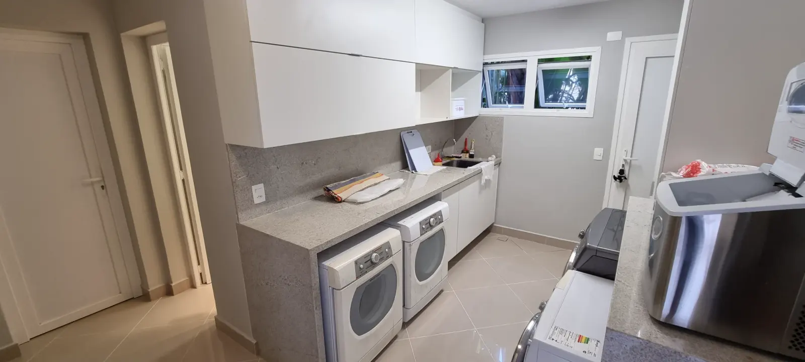 Área de serviço 5 — Iporanga, Guarujá, para temporada, Casa