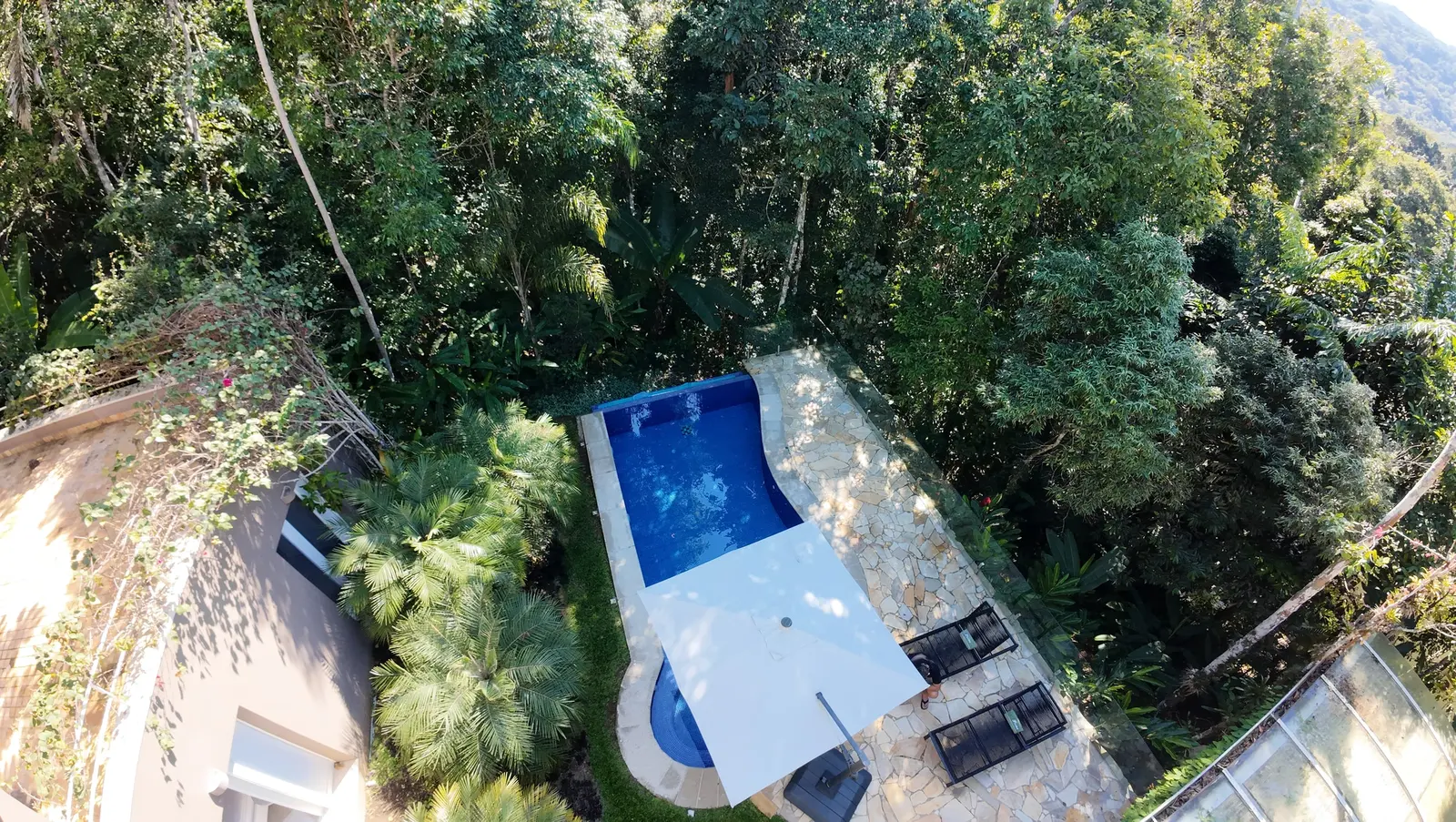 Área externa 2 — Iporanga, Guarujá, para temporada, Casa