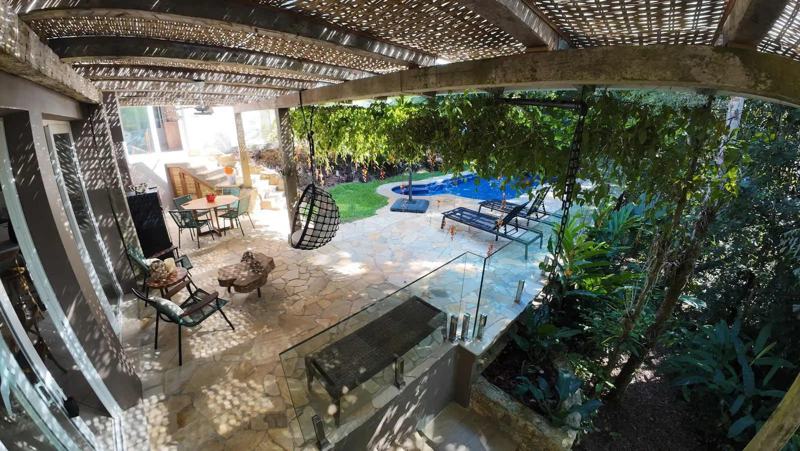 Área externa 12 — Iporanga, Guarujá, para temporada, Casa
