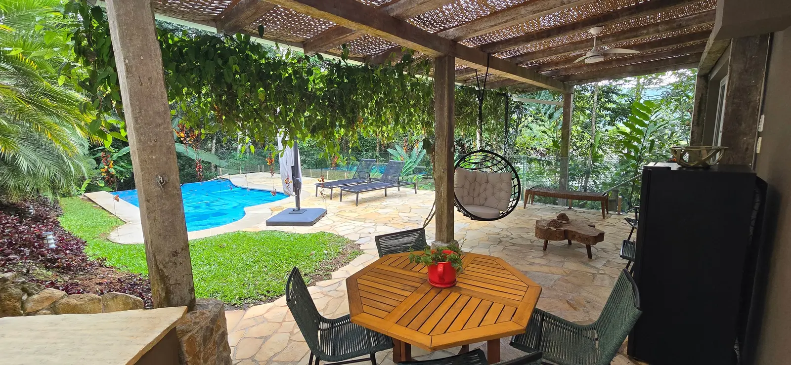 Área externa 8 — Iporanga, Guarujá, para temporada, Casa
