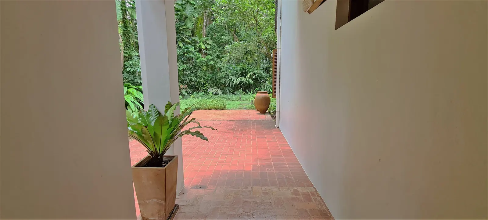 Área externa 4 — Iporanga, Guarujá, à venda e para locação, Casa