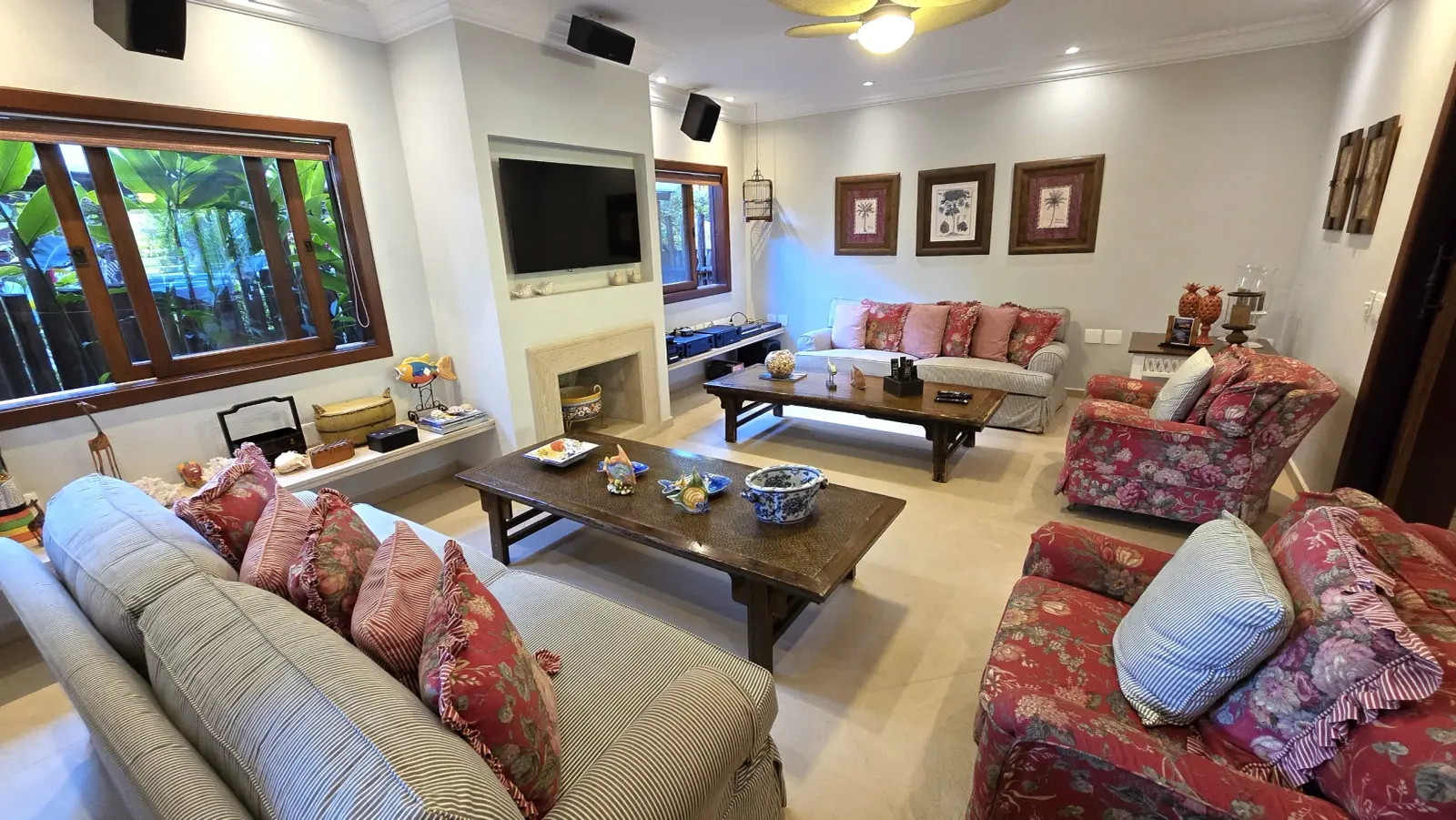 Ambiente interno 1 — Iporanga, Guarujá, para temporada, Casa