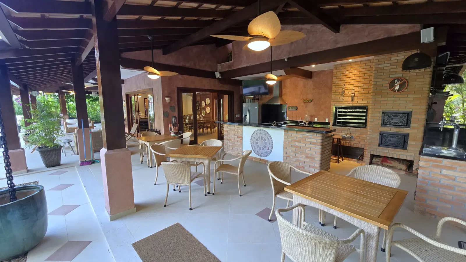 Área externa 8 — Iporanga, Guarujá, para temporada, Casa