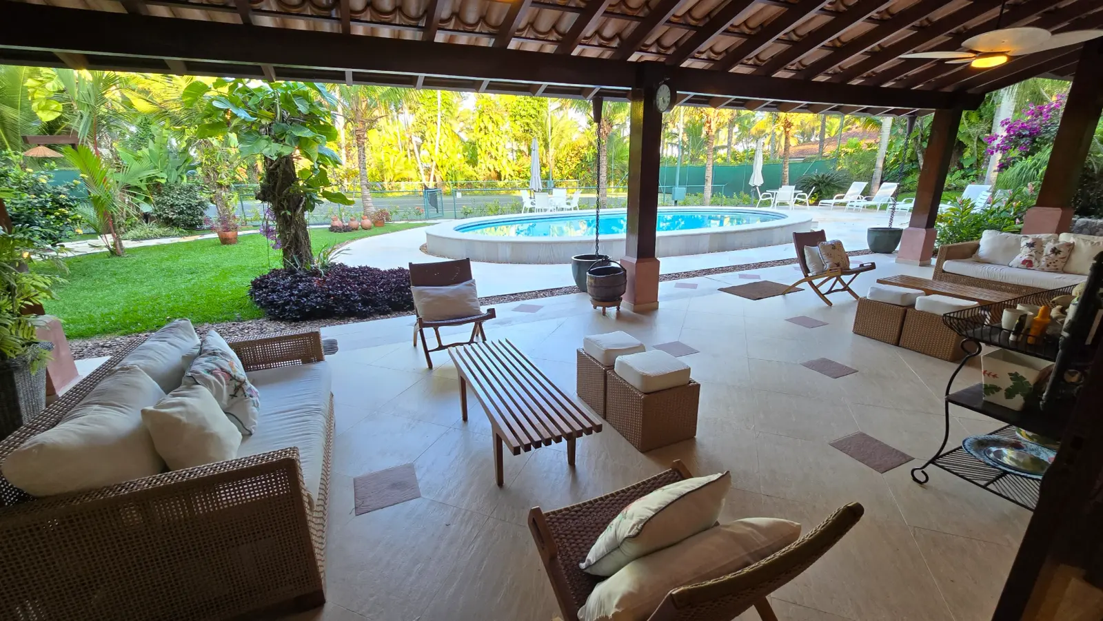 Área externa 22 — Iporanga, Guarujá, para temporada, Casa