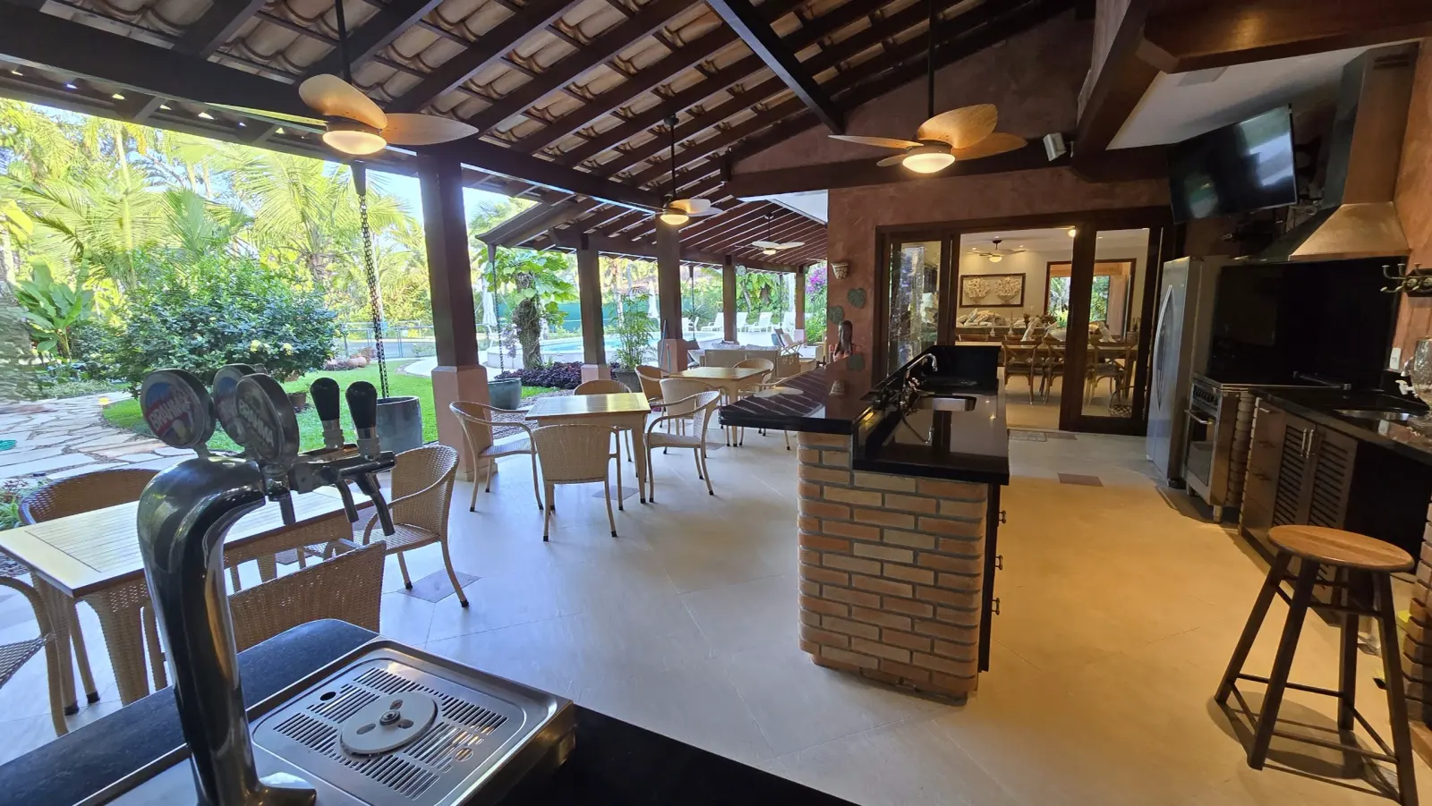 Área externa 9 — Iporanga, Guarujá, para temporada, Casa
