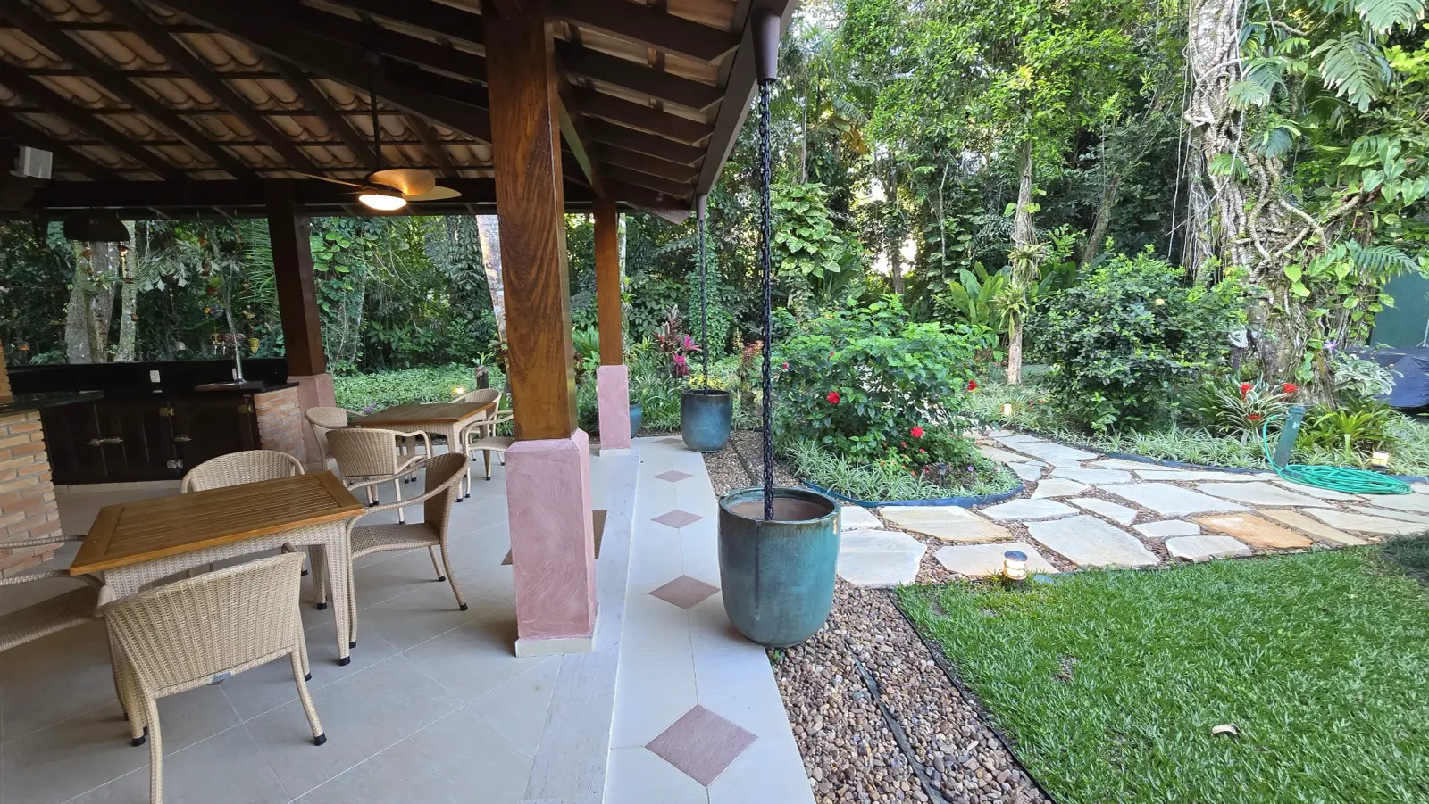 Área externa 7 — Iporanga, Guarujá, para temporada, Casa