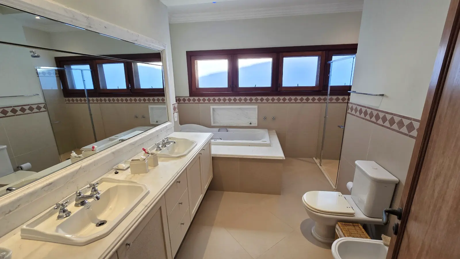 Suíte 9 — Iporanga, Guarujá, para temporada, Casa