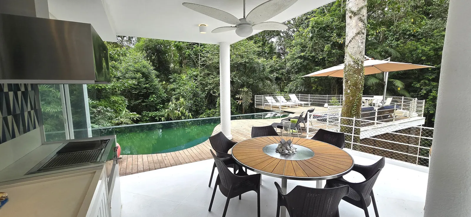 Área externa 21 — Iporanga, Guarujá, para temporada, Casa